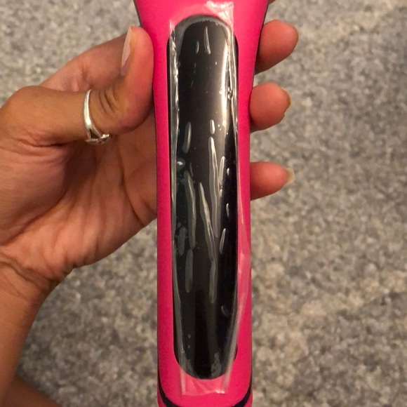Straight Ahead Straightener Brush